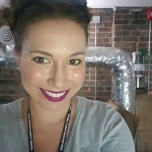 Meet your Posher, Andrea